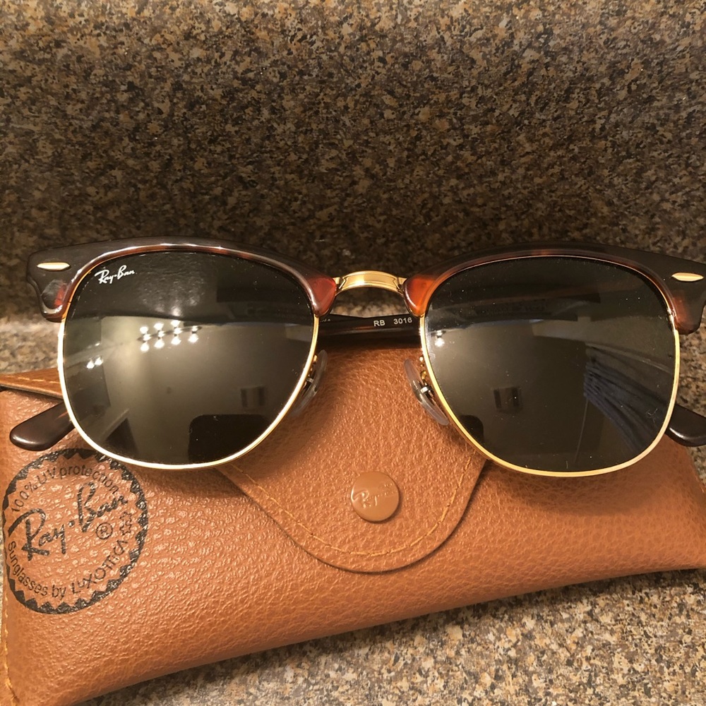 Rayban clubmaster classic